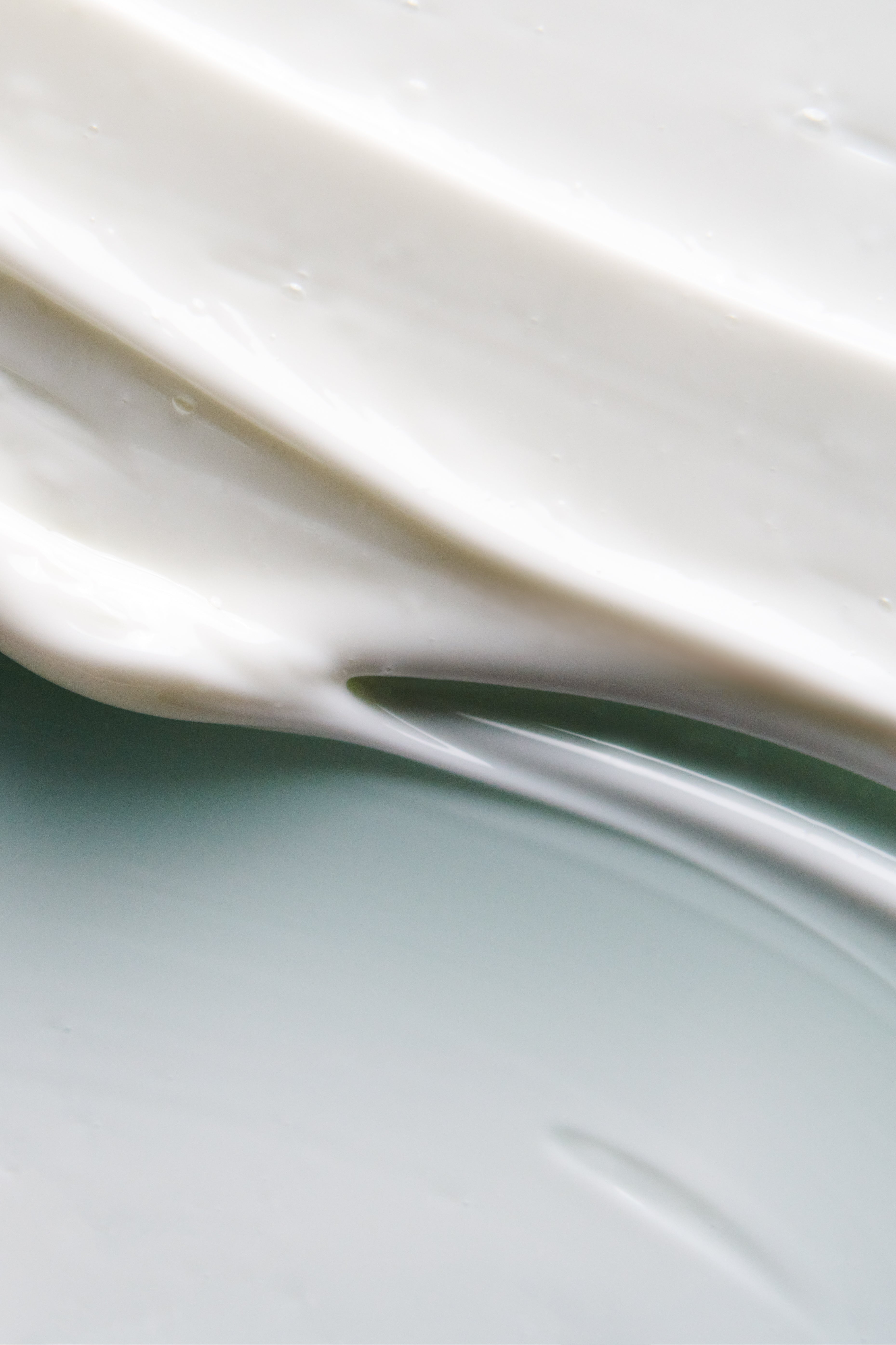 Bright Eyes - Dark Circles Radiance Complex from GOLDFADEN MD available online on Qiyorro