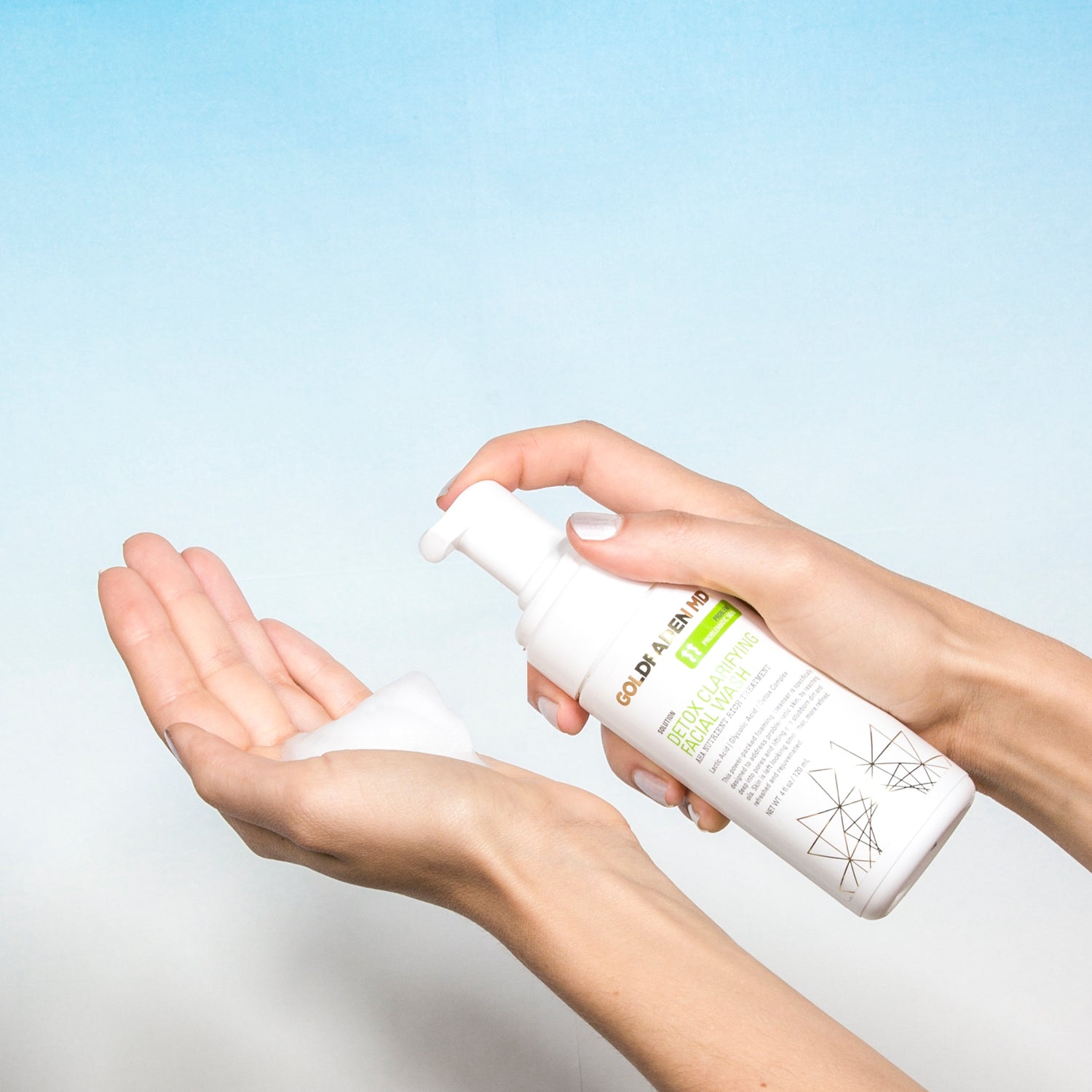 غسول الوجه المنقي لإزالة السموم غسول الوجه المنقي لإزالة السموم